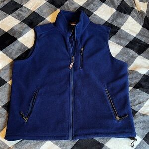 L.L. Bean Men's Deep Blue Fleece Vest size Medium